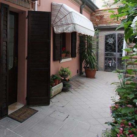 Porta Del Carmine Bed & Breakfast Comacchio Exterior photo